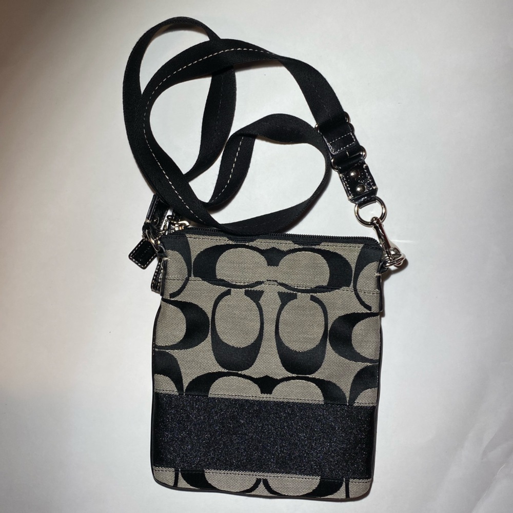 Coach Crossbody - Picture 1 of 3